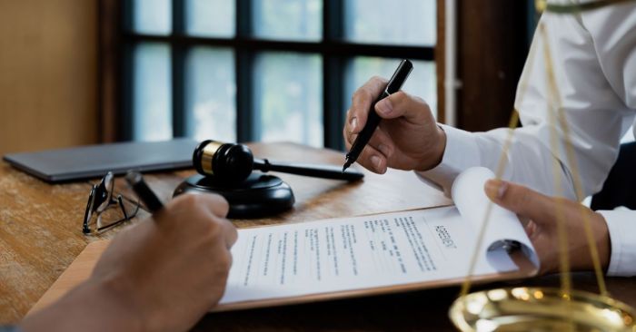 Why Hire A Lawyer To Draft Your Business Contracts? | Clarence Abogados ...